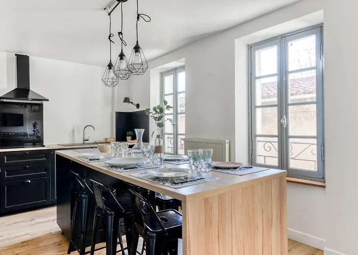 Le Queen - Wifi - Parking Gratuit - Climatisation - - Equipee Appartement