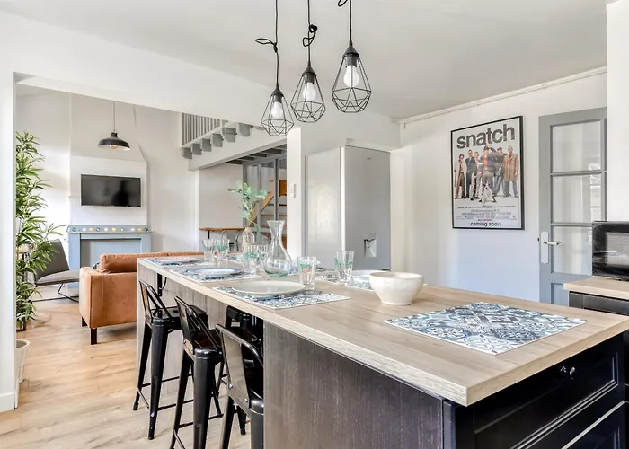 Le Queen - Wifi - Parking Gratuit - Climatisation - - Equipee Carcassonne