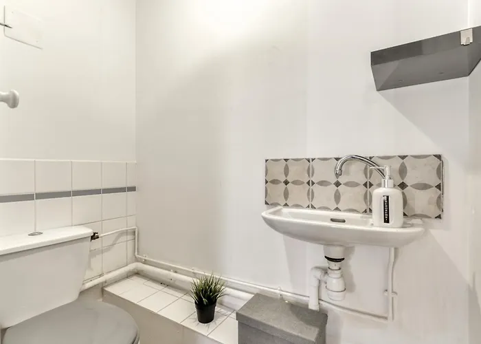 Le Queen - Wifi - Parking Gratuit - Climatisation - - Equipee Daire Carcassonne