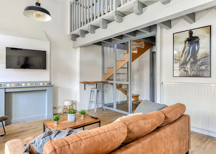 Appartement Le Queen - Wifi - Parking Gratuit - Climatisation - - Equipee Carcassonne